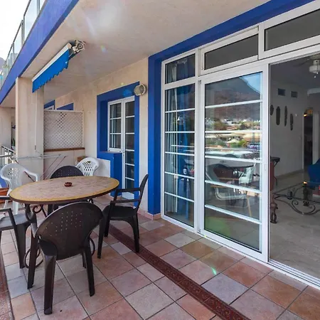 Flatguest + + 2bdr + Terrace Apartmán *